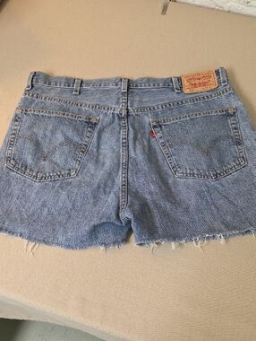 Levi's Light Blue Denim Frayed Hem Cutoff Shorts Size 38 Waist